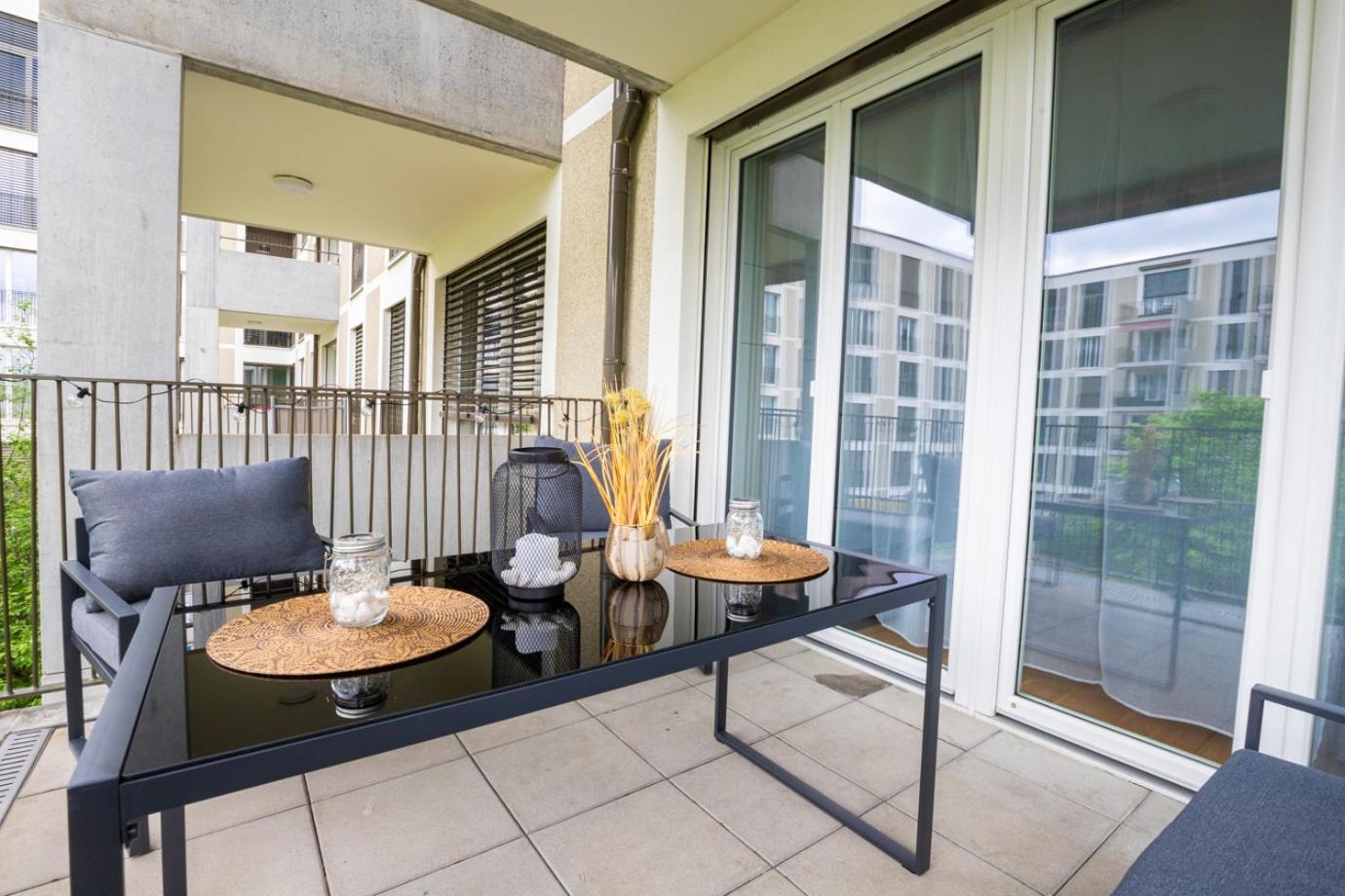 Special Einstein Iiv Apartment, Messe Kleinbasel 10-Star Bagian luar foto