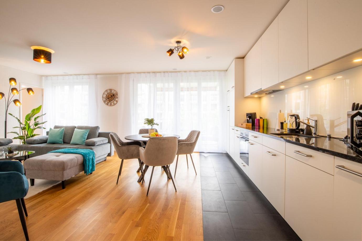 Special Einstein Iiv Apartment, Messe Kleinbasel 10-Star Bagian luar foto
